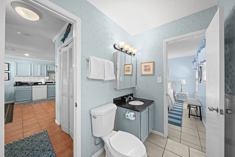 Bathroom 4, Highview (Sunseekers 7) - 3 Br condo by RedAwning, Walton