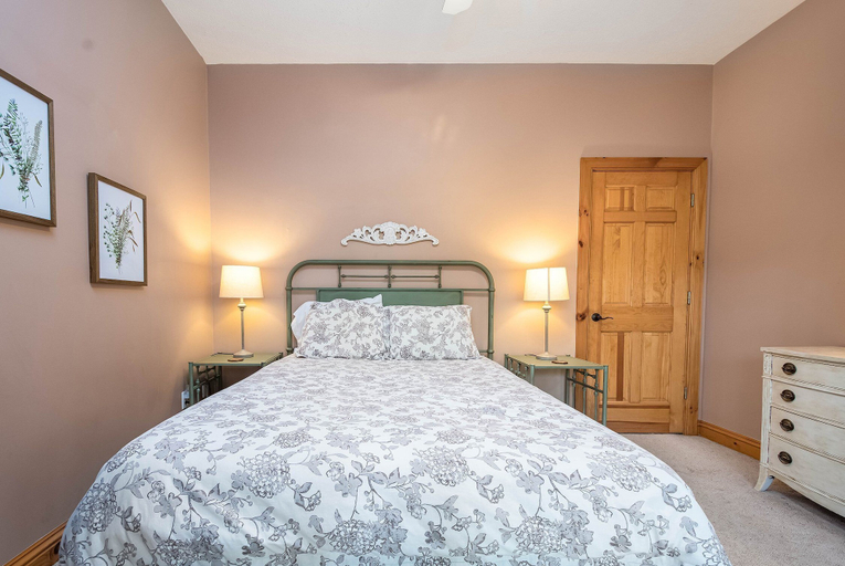 Bedroom 2, Fancy Free by Taylor Made Deep Creek, Garrett