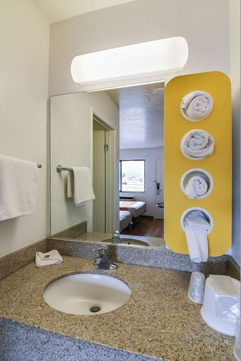 Bathroom 5, Motel 6 Buellton, CA - Solvang Area, Santa Barbara