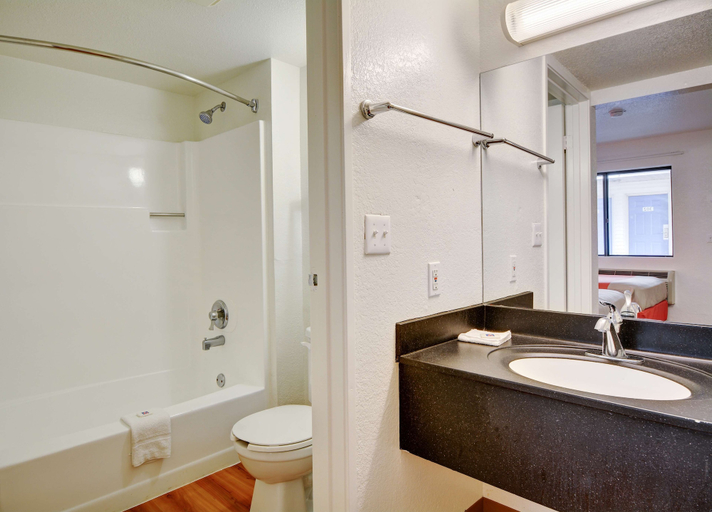 Bathroom 4, Motel 6 Southington, CT - Hartford, Hartford