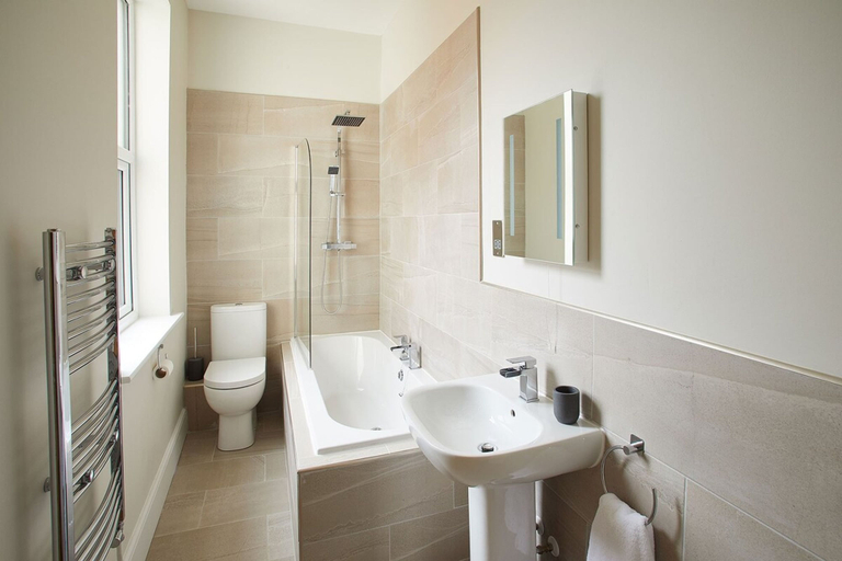 Bathroom 3, Host Stay Artsbank Apartment, Redcar and Cleveland