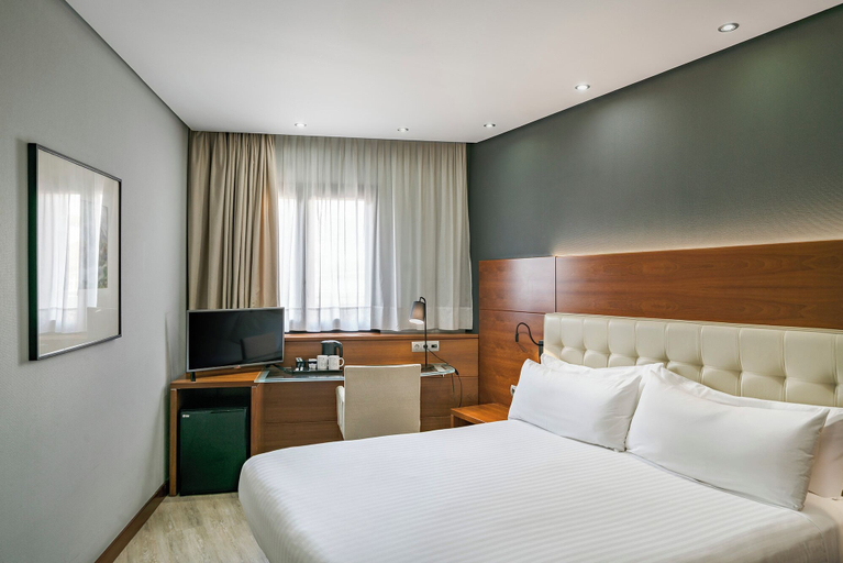 Bedroom 3, Dorma Coliseum, Cantabria