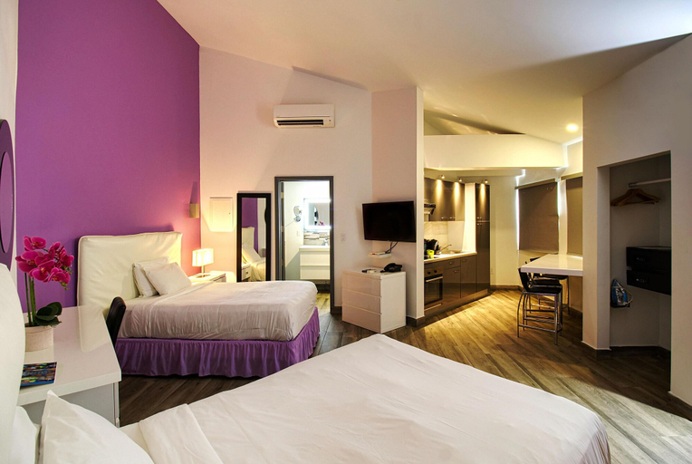 Bedroom 4, Commodore Suites, SureStay Collection by Best Western