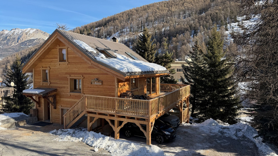 Exterior & Views 1, Le Martagon, Hautes-Alpes