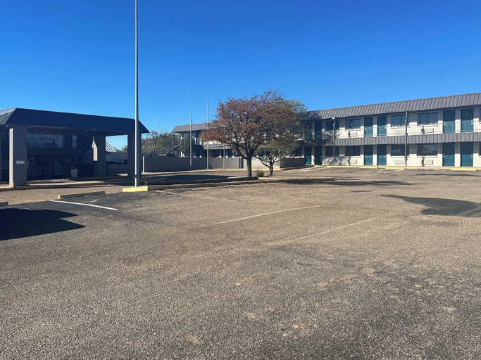 Exterior & Views 1, Studio 6 Borger, Tx – Boom Town, Hutchinson