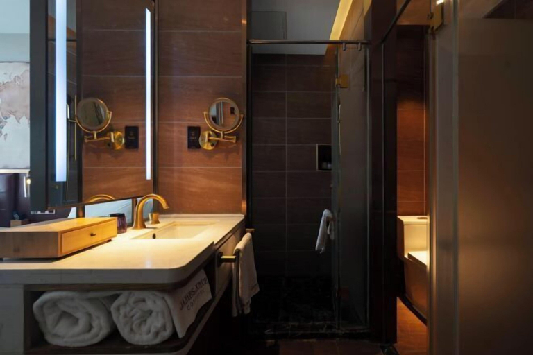 Bathroom 4, James Joyce Coffetel (Beijing Happy Valley Fatou Metro Station), Beijing