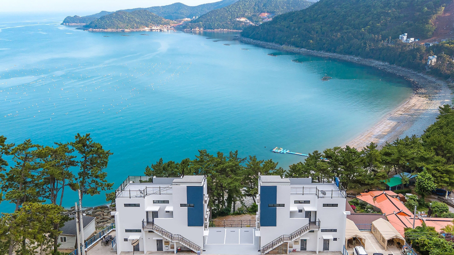 Exterior & Views 2, Yeosu Sea&blue Family Pension, Yeosu