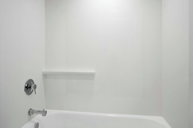 Bathroom 4, Courtyard by Marriott across Universal Orlando, Orange