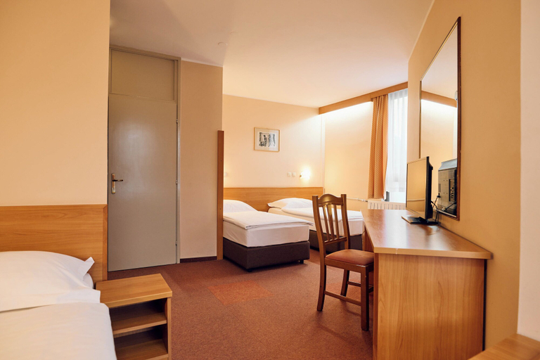 Bedroom 4, Hotel Park, Čakovec