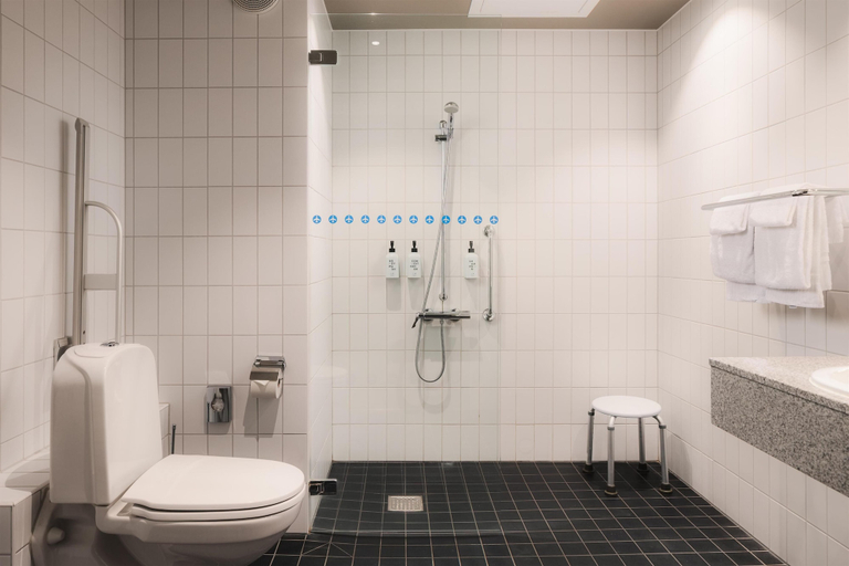 Bathroom 4, Scandic Stavanger Airport, Sola