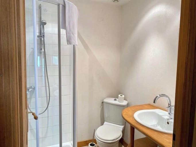 Bathroom 5, Domaine de la Laigne, Charente-Maritime