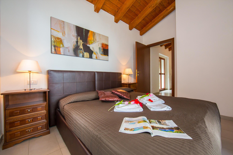 Bedroom 3, Villa Aquila, Como