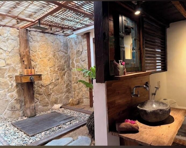 Bathroom 4, Apalagi Villas, Lombok
