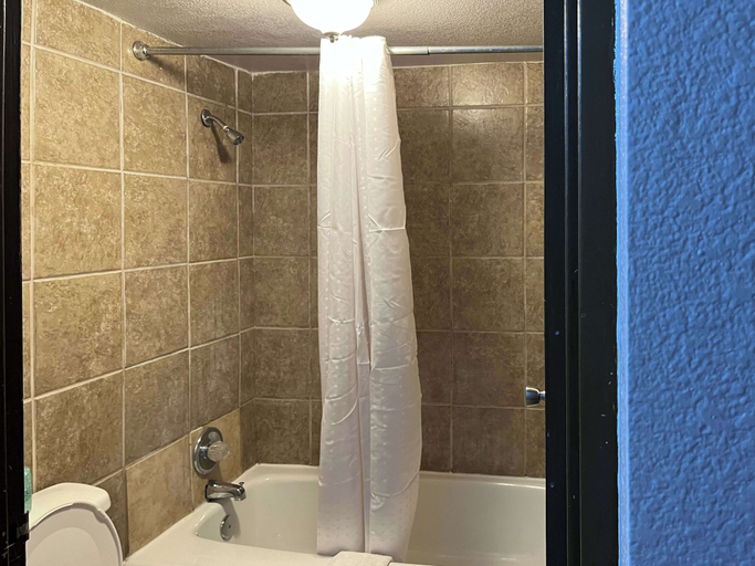 Bathroom 3, Motel 6 Mesquite, TX – Town East, Dallas
