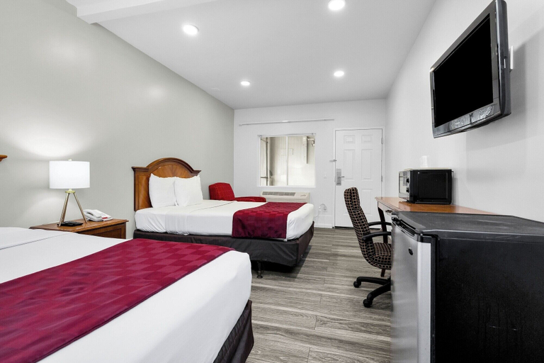 Bedroom 3, Motel 6 San Francisco, CA – Great Highway, San Francisco