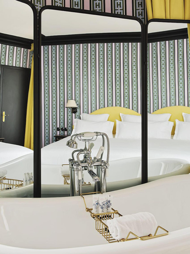 Bedroom 3, Hôtel Les Deux Gares & Spa, Paris