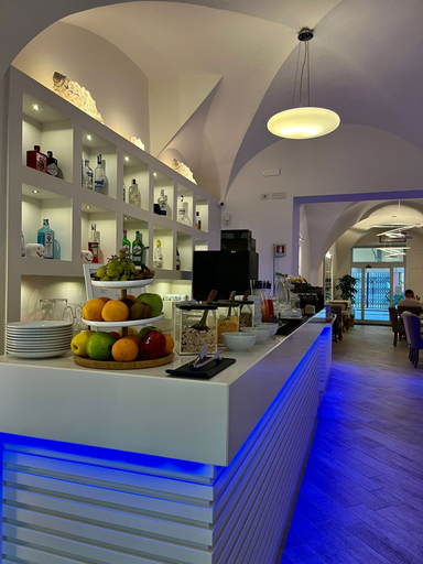 Food & Drinks 5, Marina Hotel Charming Rooms, Savona