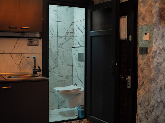 Bathroom 5, Golden Horn Park Hotel, Fatih