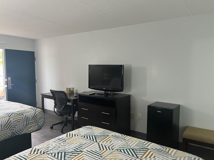 Others 5, Motel 6 – Spindale, NC – Forest City, Rutherford