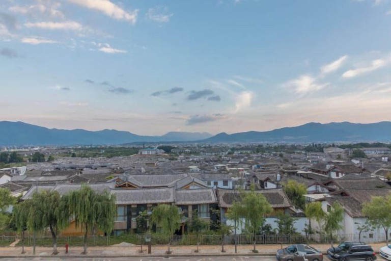 Others 4, Lijiang cloud color · July time Inn, Lijiang