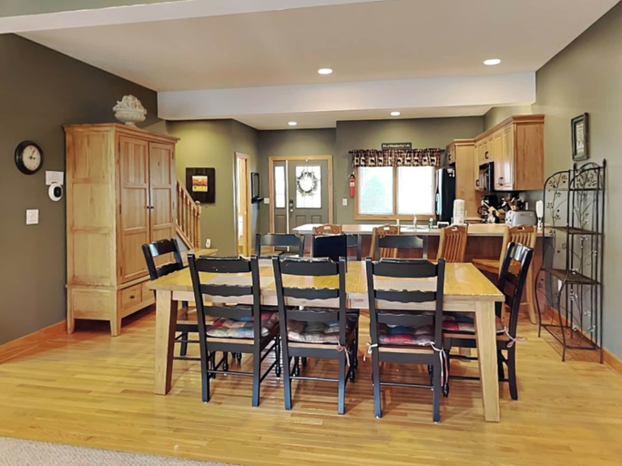 Food & Drinks, Marsh Run Cove by Taylor Made Deep Creek, Garrett