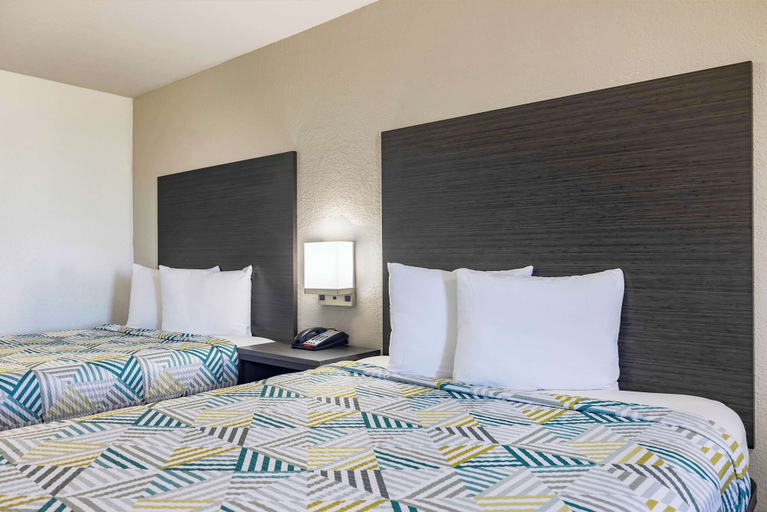 Bedroom 3, Motel 6 Lake Charles, LA, Calcasieu
