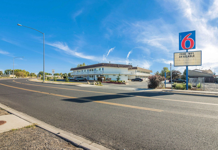 Others 5, Motel 6 Moses Lake, WA, Grant