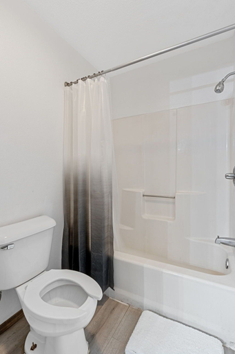 Bathroom 4, Custom Stay Thief River Falls, Pennington
