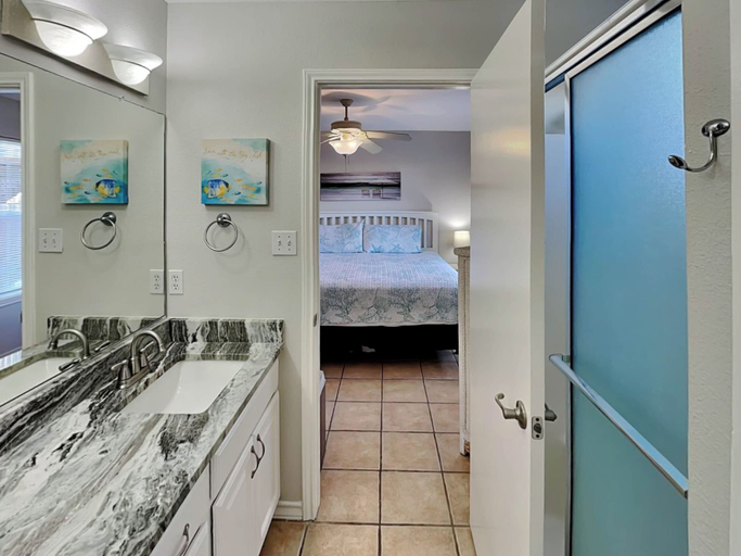 Bathroom 3, Sol Searcher by Silver Sands Vacation Rentals, Nueces