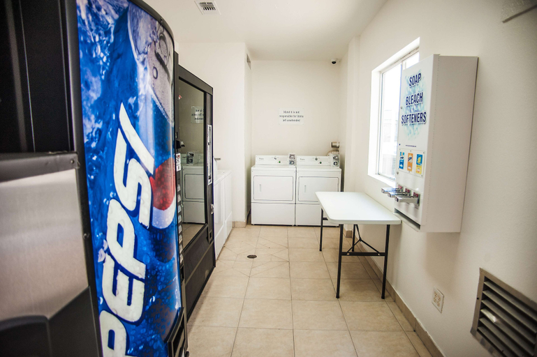 Others 5, Motel 6 Corsicana, TX, Navarro