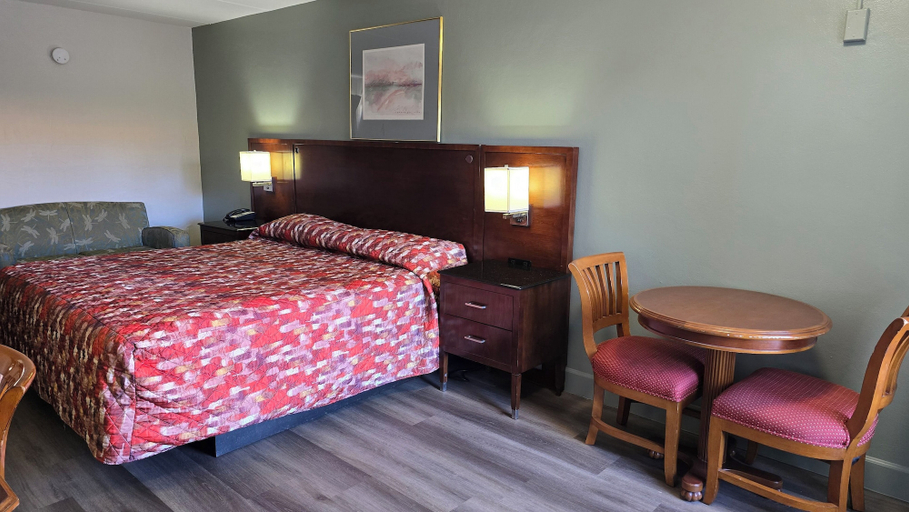 Bedroom 3, Gulf Way Inn, Pinellas