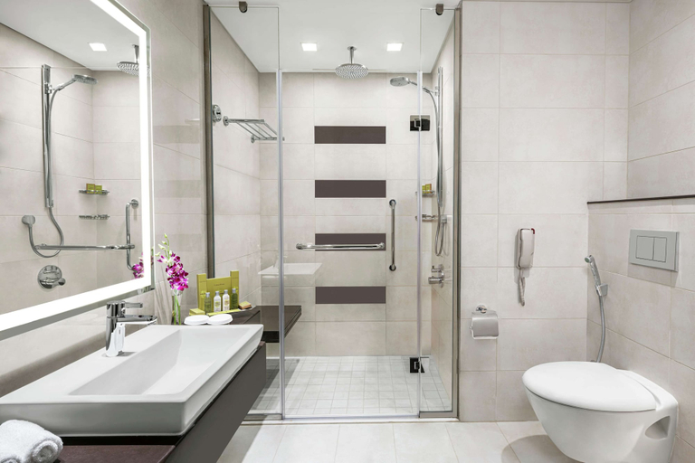 Bathroom 5, Doubletree by Hilton Jabal Omar Makkah, Makkah
