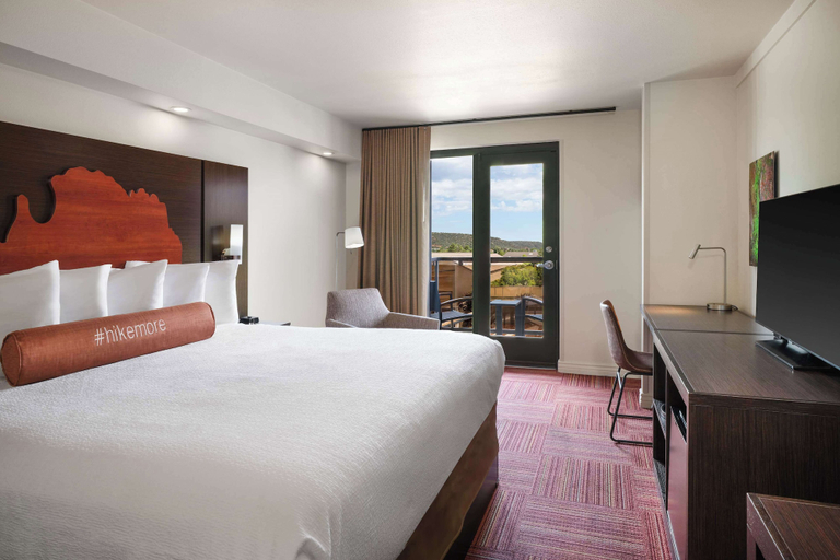 Bedroom 4, Aiden by Best Western Sedona, Yavapai