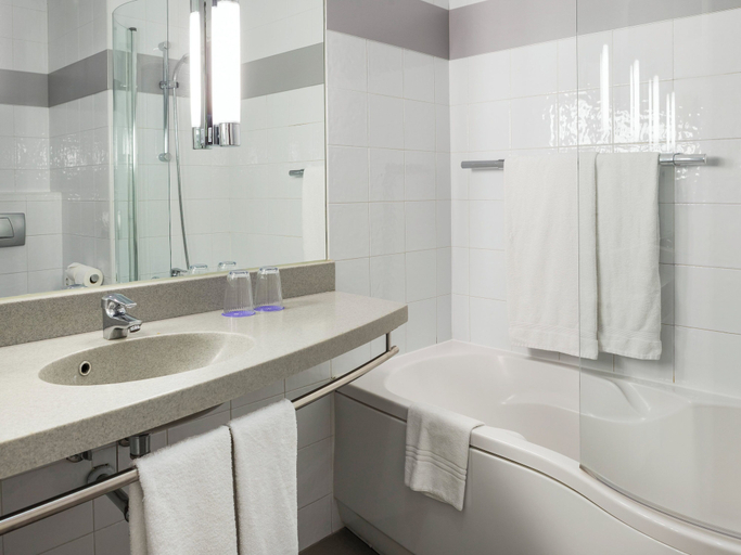 Bathroom 5, Novotel Sevilla, Sevilla