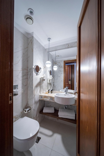 Bathroom 5, Electra Palace Athens, Attica