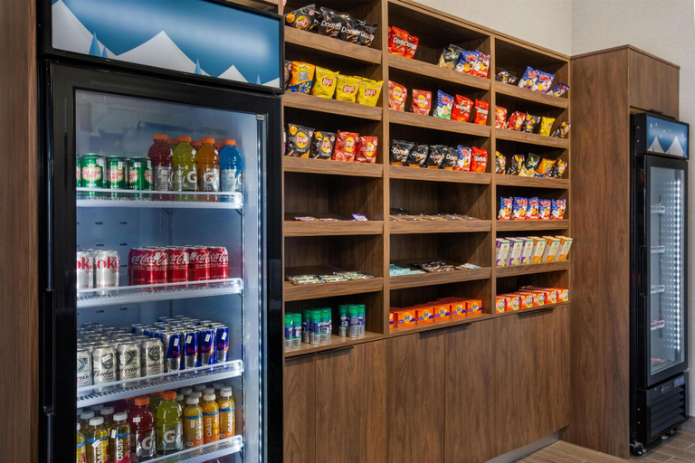 Food & Drinks 5, Hampton Inn by Hilton Kamloops, Thompson-Nicola