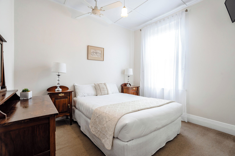 Bedroom 3, Seaview House, Queenscliffe