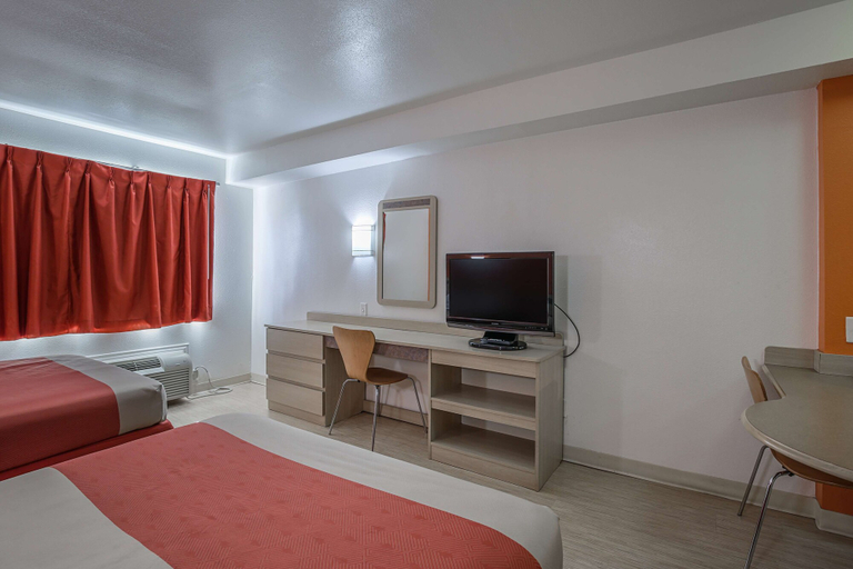 Bedroom 3, Motel 6 Pasadena, TX, Houston