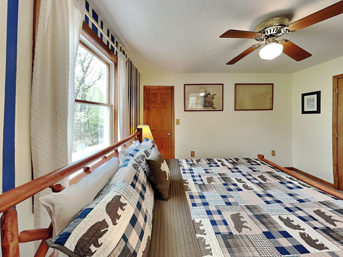 Bedroom 1, S'more Fun by Taylor Made Deep Creek, Garrett
