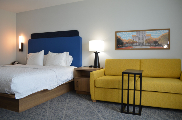 Bedroom 3, Hampton Inn & Suites by Hilton Tomball Houston NW, Houston