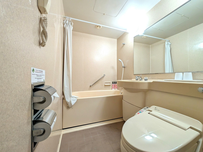 Bathroom 4, Suizenji Comfort Hotel, Kumamoto