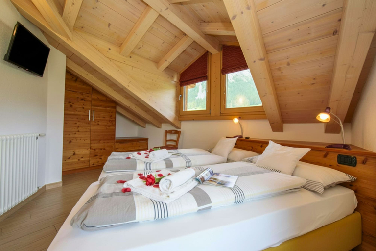 Bedroom 2, Volga, Sondrio