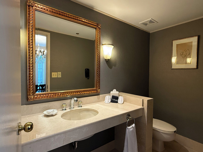 Bathroom 3, The Whitehall Hotel, BW Premier Collection, Cook