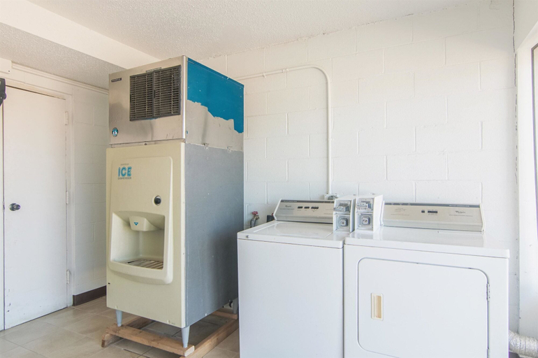 Others 5, Motel 6 Liberal, KS, Seward