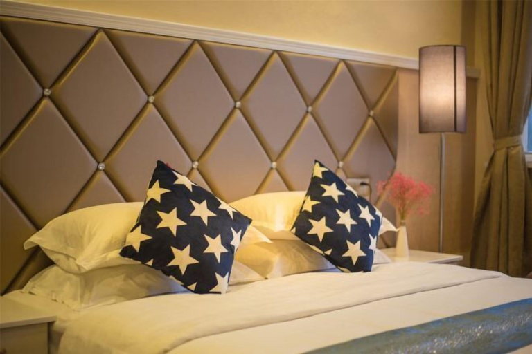 Bedroom 3, Wuzhen Flower House, Jiaxing