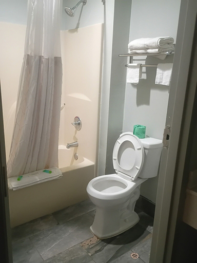 Bathroom 5, NOLA Inn, Saint Tammany