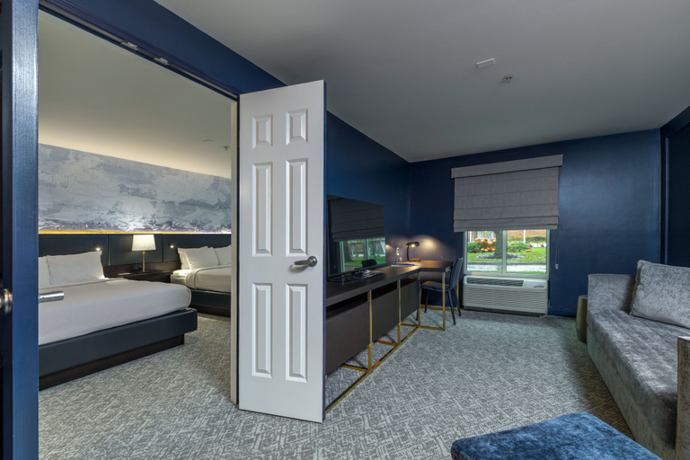 Bedroom 3, The Ohioan Hotel & Event Center, Delaware