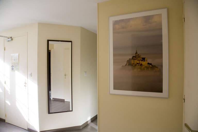 Others 4, Auberge de la Baie, Manche