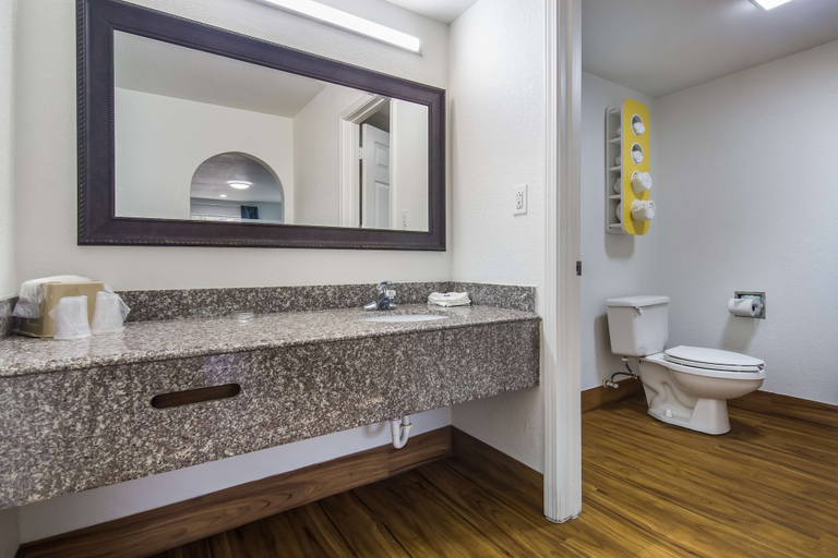 Bathroom 3, Motel 6 Pensacola, FL - NAS, Escambia