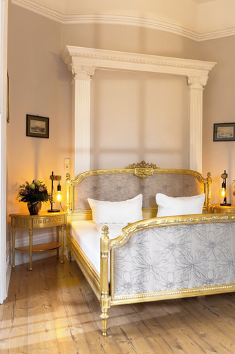 Bedroom 3, Burghotel Haselünne, Emsland